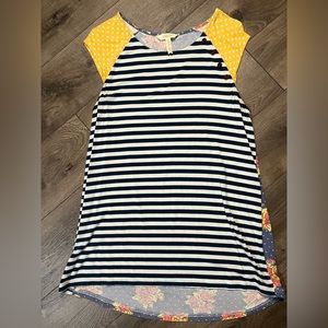 Matilda Jane Team Captain Tee size Medium